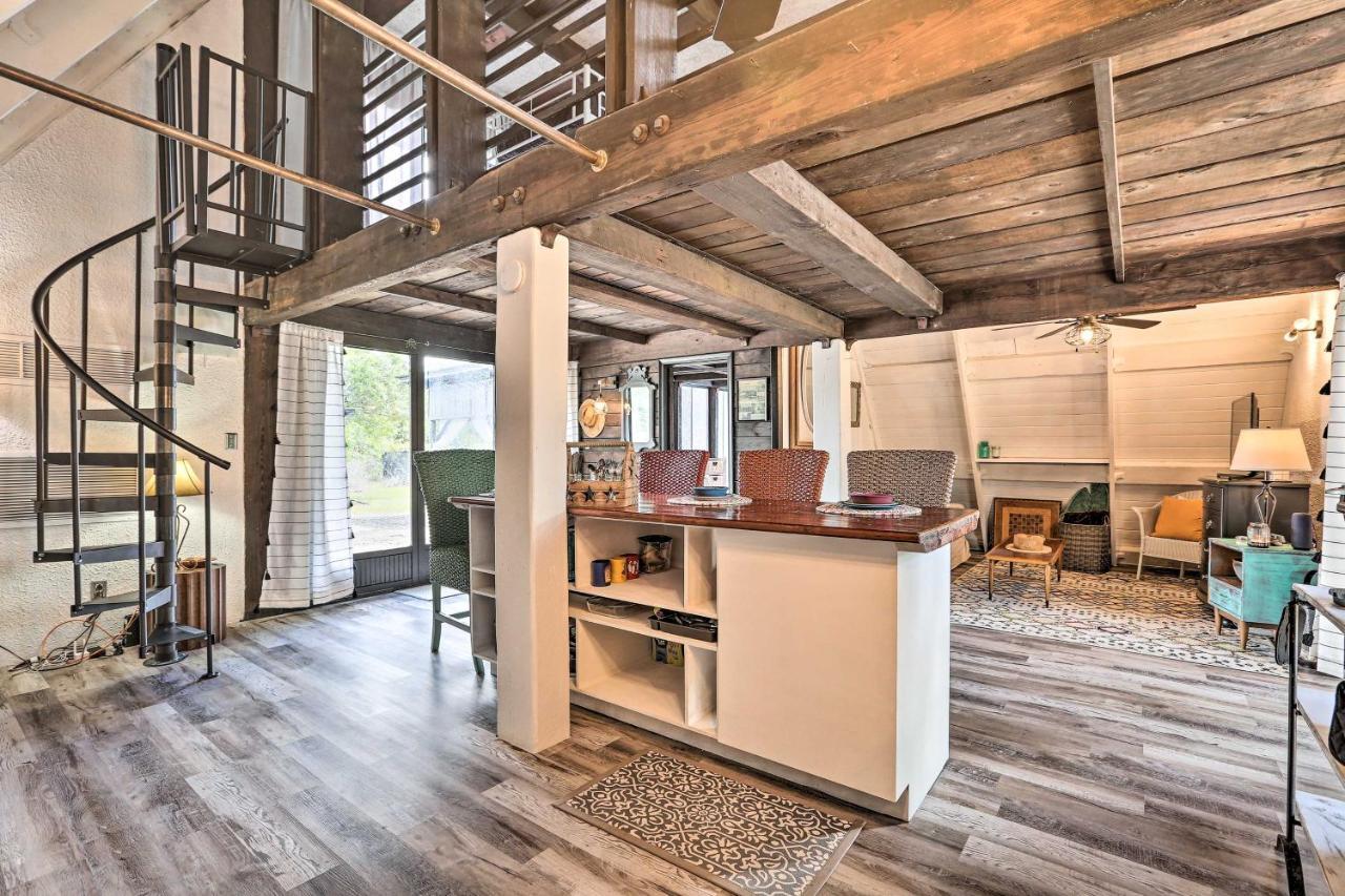Authentic Clewiston Home With Outdoor Game Room 外观 照片