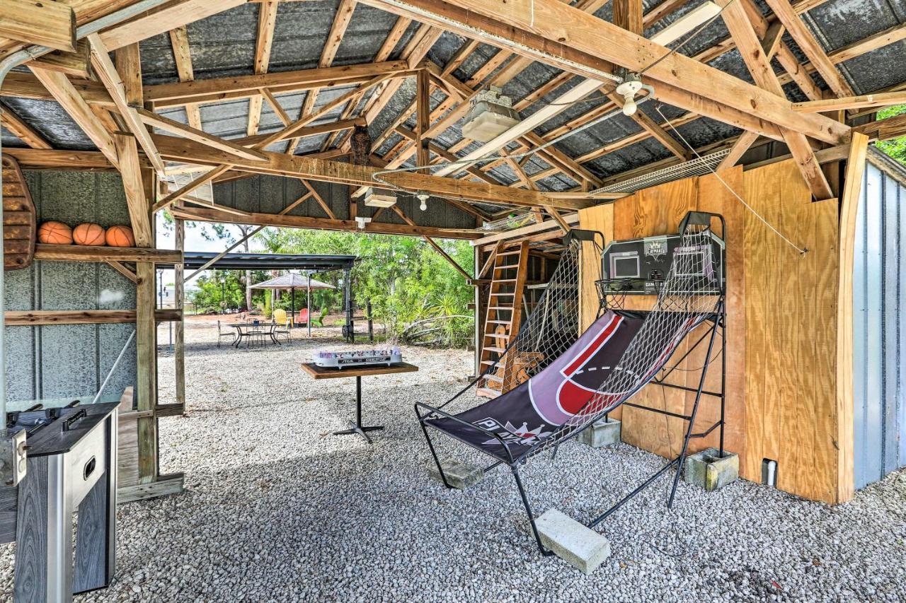 Authentic Clewiston Home With Outdoor Game Room 外观 照片
